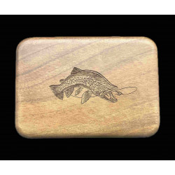 Malá dřevěná krabička na mušky s obrázkem pstruha